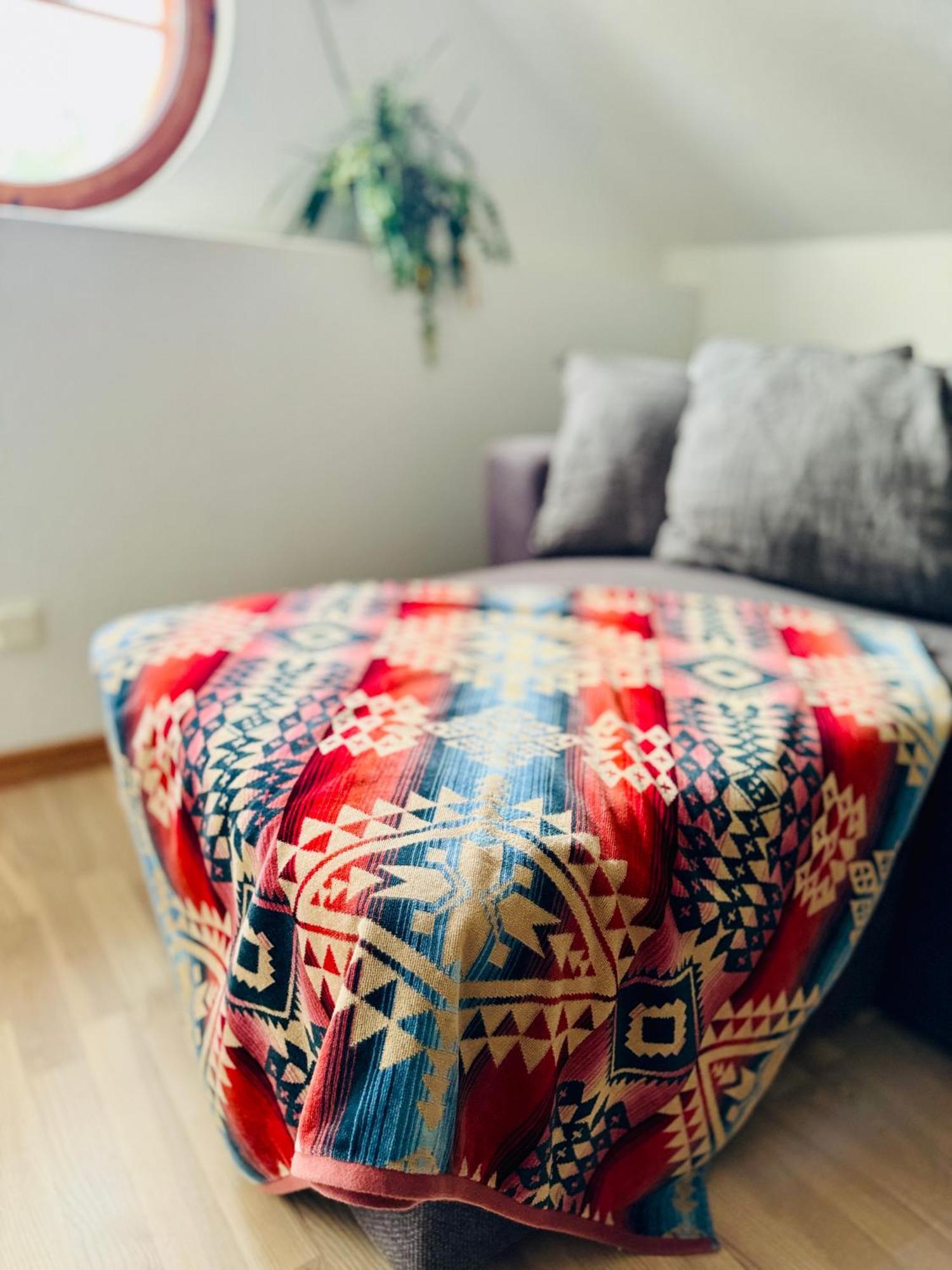 Apartment Hideout *